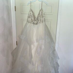 NWT Wedding Dress Size 18